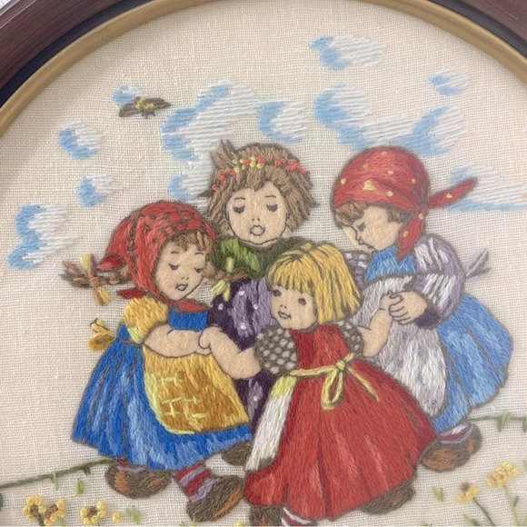 Vintage Hummel Completed Oval Framed Embroidery Art - Picture 3 of 10